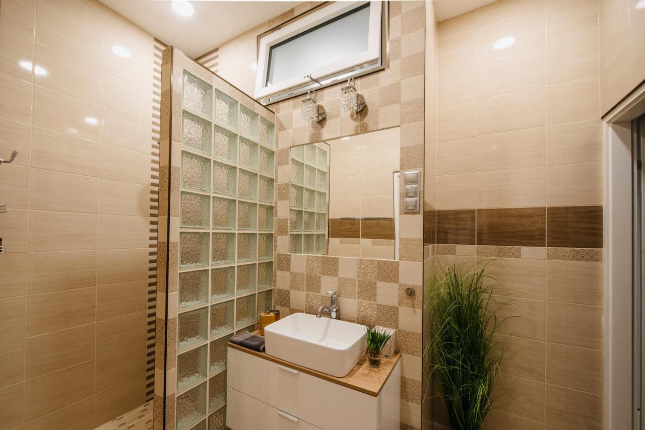Jacks's - Free Parking Apartman Pécs